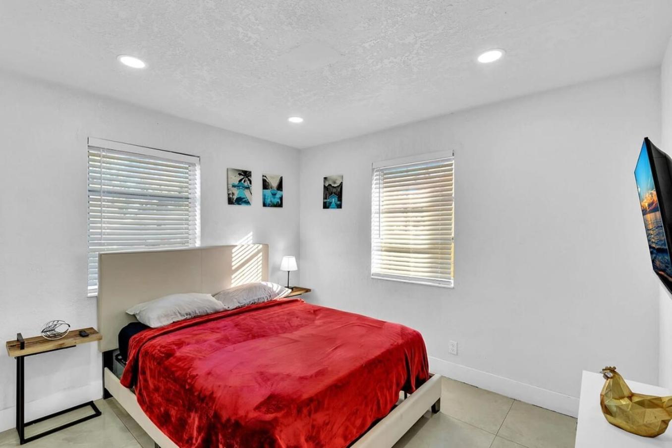 2 Bdrm Modern House Mins From Beach & Casino Hb1 Hallandale Beach Exteriér fotografie
