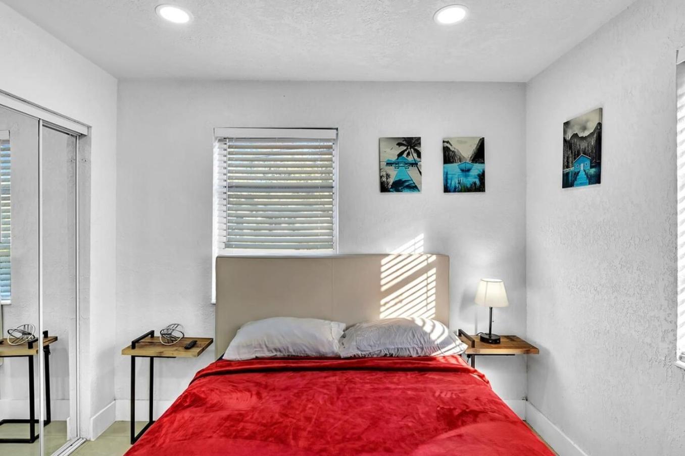 2 Bdrm Modern House Mins From Beach & Casino Hb1 Hallandale Beach Exteriér fotografie
